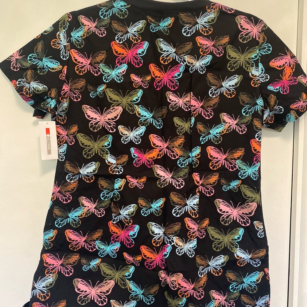 Scrub Top - Picture 2 of 5